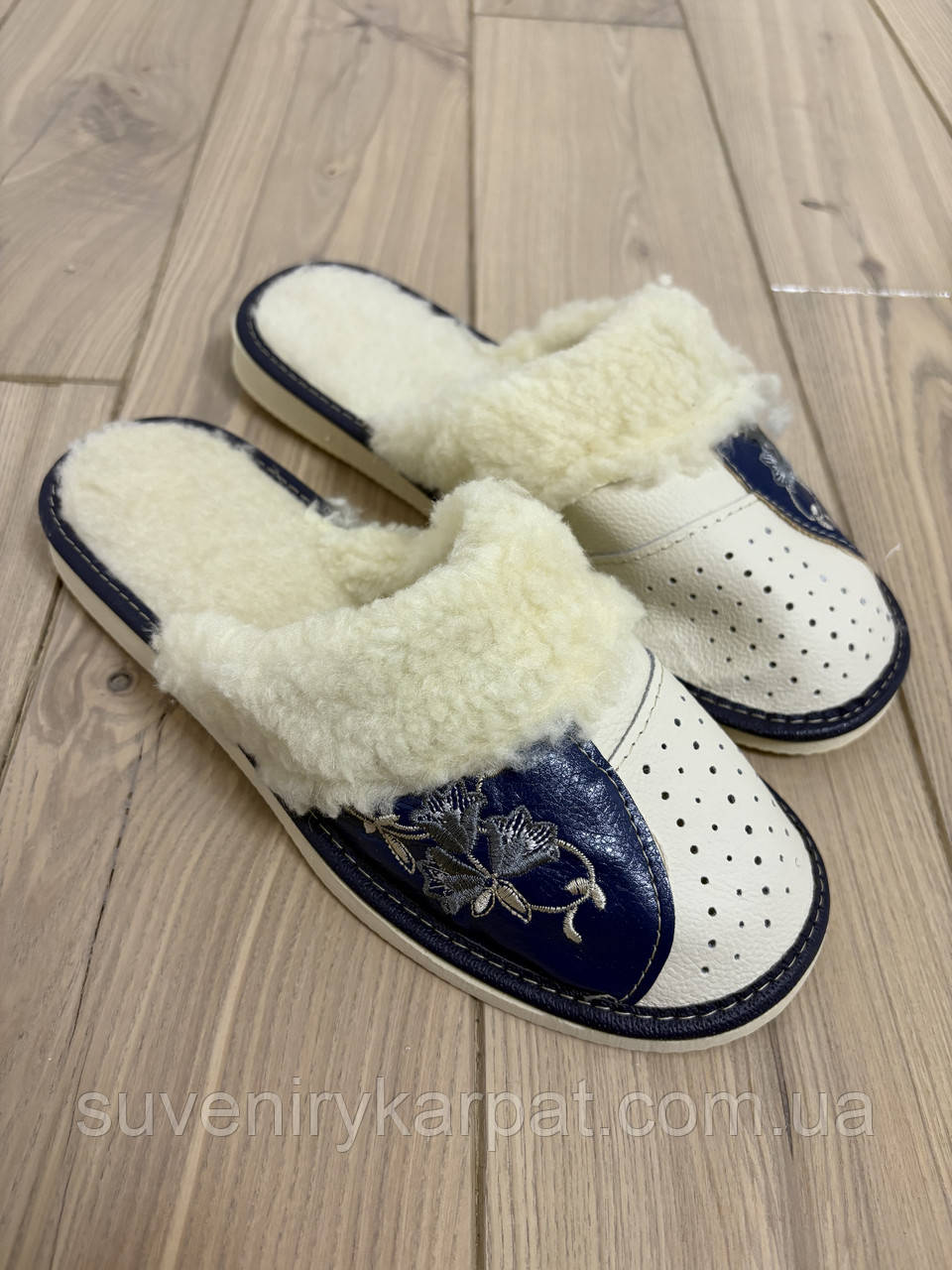 Домашні шкіряні жіночі тапочки з овечої вовни розмір 41, фото 1