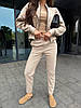 Бежевий жіночий повсякденний теплий костюм-двійка з тканини кашемір трикотаж кофта і штани, фото 4