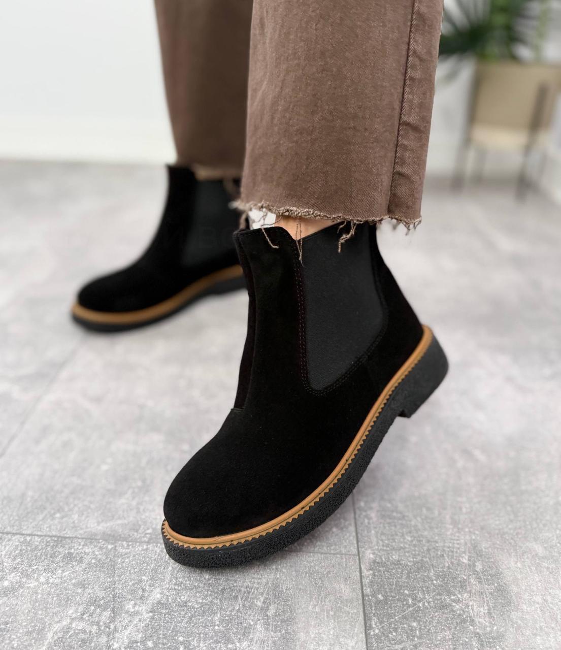 Жіночі замшеві черевики челсі зимові стильні чорні натуральна замша