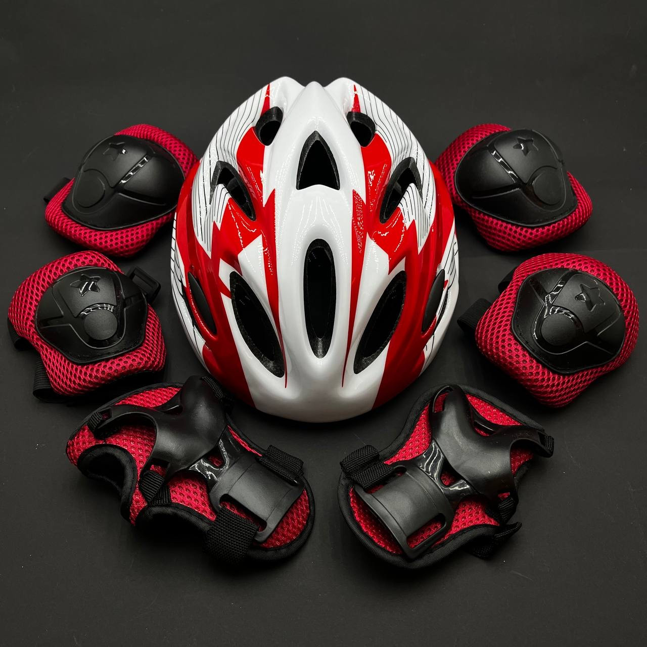 Якісний комплект захисту, шолом + наколінники, налокітники, рукавички, фото 1