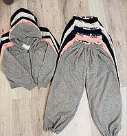 Костюм з лого резинкою Модель: 1530-228 Кольори: чорний, сірий меланж, молочний, Барбі, шоколад