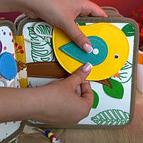 М'яка книжка-бізіборд Олень фетр пальчикові ігри шнурівка сортер за кольорами липучи 21*7*21см (C 69029), фото 4