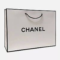 Пакет Chanel білий із чорною написом та чорними мотузковими ручками, преміальний картонний пакет для подарунків, стильний