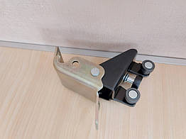 Ролик бокових правих дверей середній Renault Kangoo, Nissan Kubistar (1997-2008), 7700308222