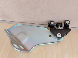 Ролик бокових правих дверей нижній Renault Kangoo, Nissan Kubistar (1997-2008), 8200202728