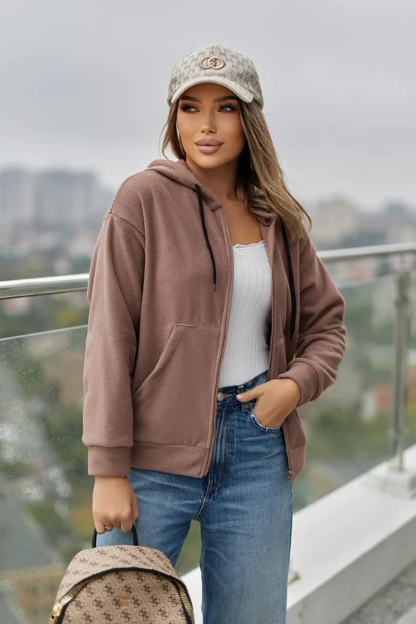 Жіноча демісезонна кофта з флісу на блискавці та з вшитим капюшоном у кольорі капучіно., фото 1