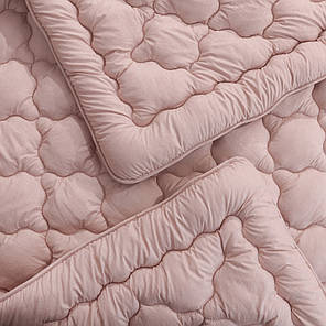 Двоспальна ковдра на зиму стьобана 175х210 см мікрофібра / холофайбер однотонна бежева гіпоалергенна, фото 3