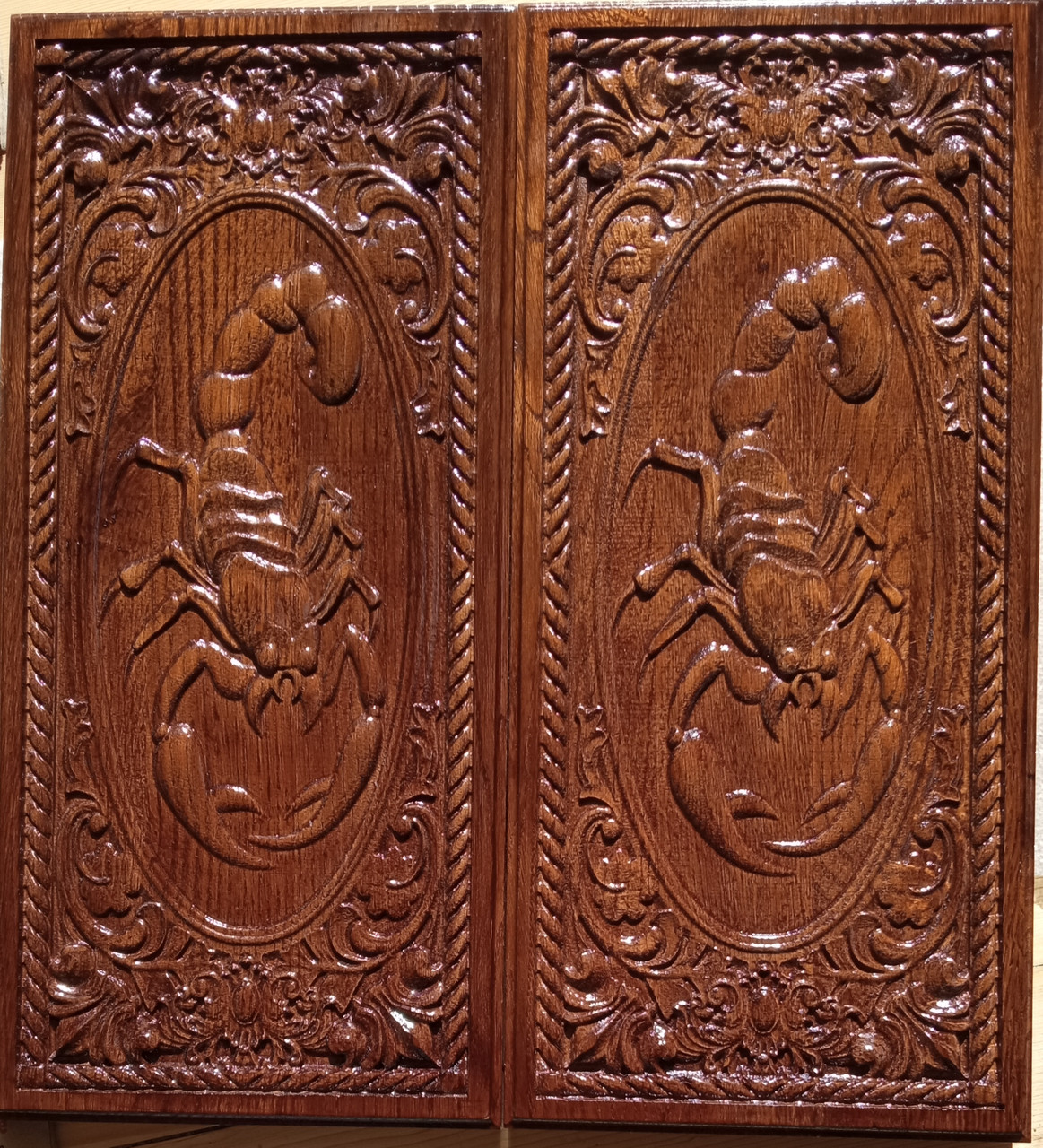 Нарди дерев'яні із зображенням Скорпіона 50х46см, фото 1