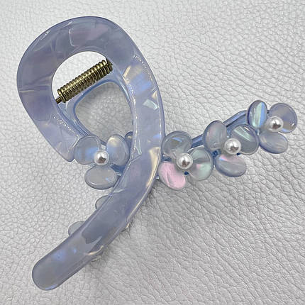 Краб для волос прочный пластик мраморный переливающийся голубого цвета с цветочками и бусинами размер 80х50 см, фото 1