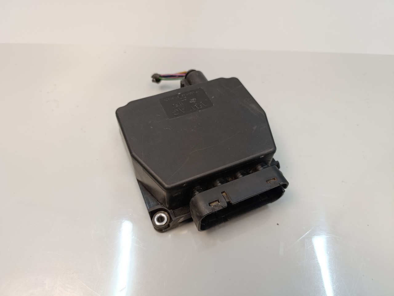 Volkswagen Passa B6 1.9-2.0 TDI Блок магнітних клапанів 3С0906625