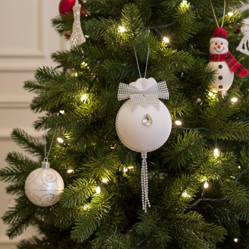 Новорічна куля на ялинку оксамитовий святковий бантик білий 8 см, фото 1