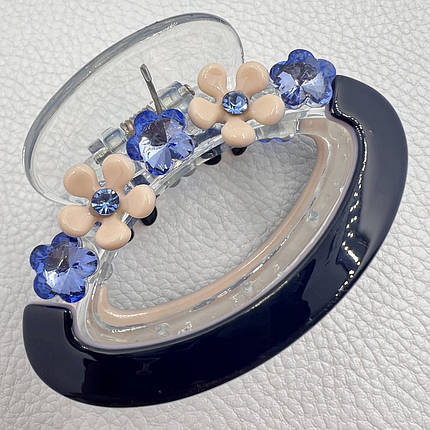 Краб для волос прочный пластик овальный глянцевый синего цвета с цветочками и голубыми стразами размер 4.5х7 см, фото 1