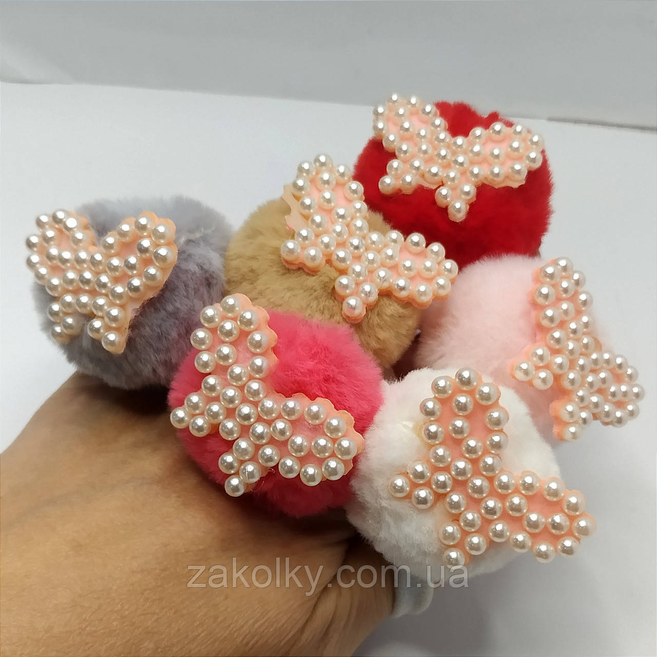 Гумки для волосся дитячі "Бубон хутро з метеликом, перли".