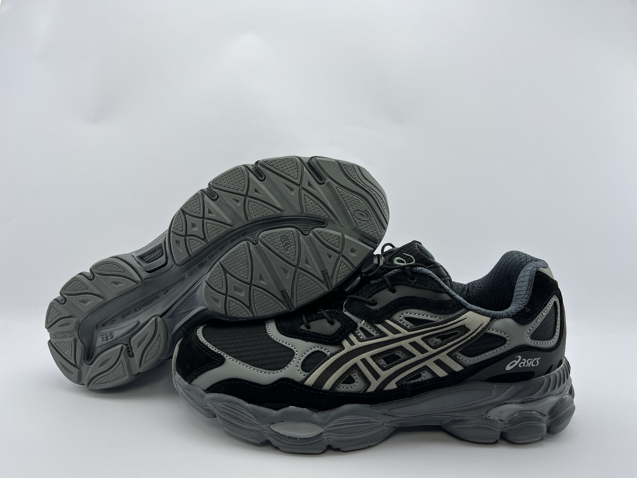 Чоловічі термо кросівки Asics Gel-Nyc Waterproof Black Grey чорні з сірим водонепроникні