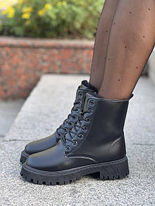 Зимові високі ботінки чорні на хутрі