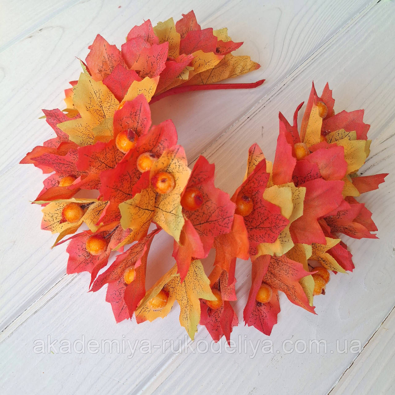 Осінній обідок — вінок з листям із тканини та ягодами червоний, фото 1