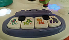 Ігровий музичний столик "Hola" світло, звук, мелодії, 3 м'ячики, фото 2