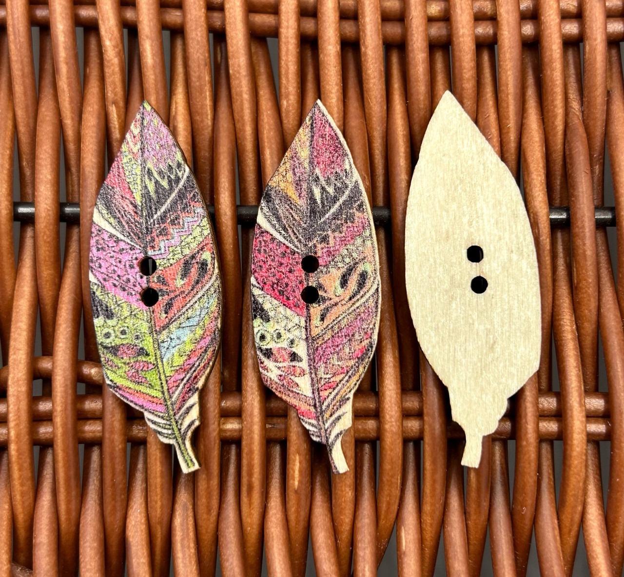 Дерев'яні Ґудзики / Пір'я / Упаковка - 10 шт / 4*1,5см / №20, фото 1