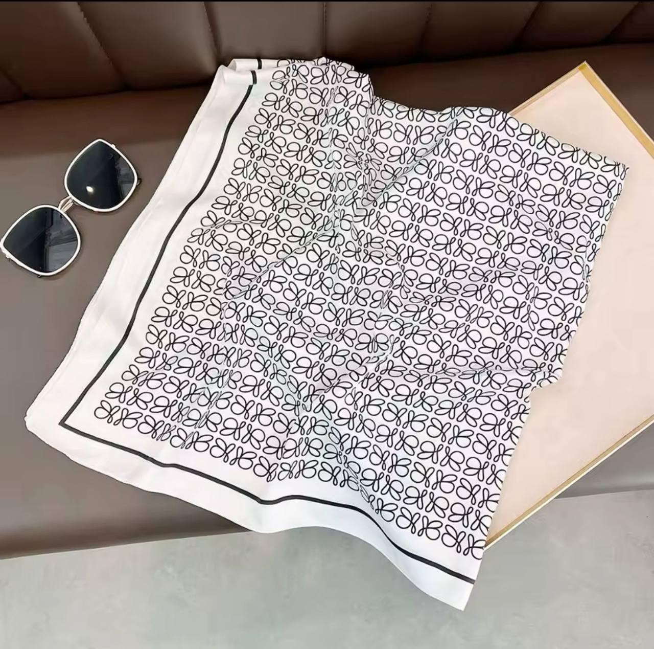 Хустка шовкова "Сандра аура" біла 208143, фото 1