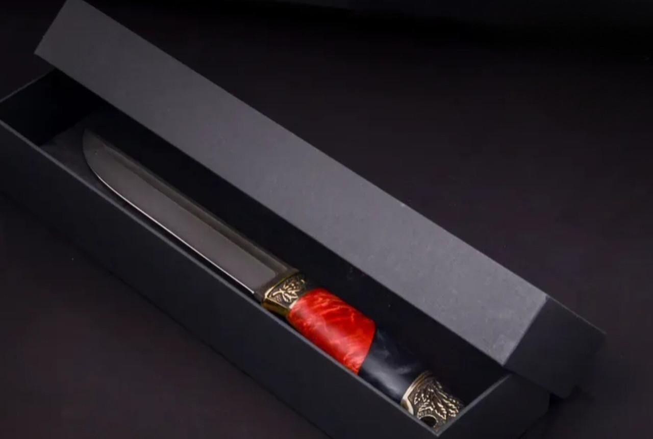 Подарункова коробочка з дизайнерського картону для ножів зі сталі 50х14мф