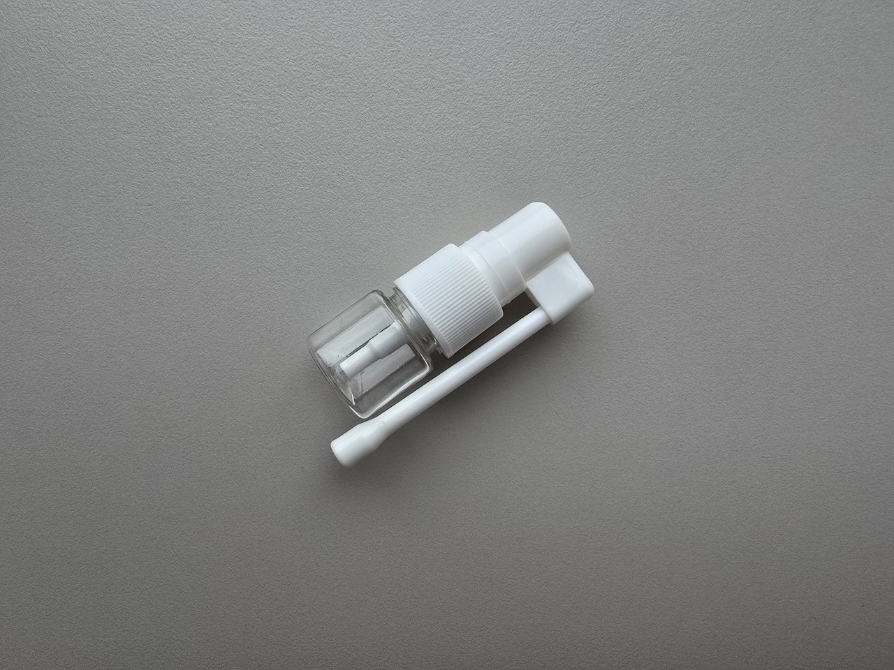 5 мл Круглий прозорий ПЕТ флакон з розпилювачем гортанним пластиковим білим 18/410 пшикалка атомайзер