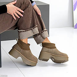 Модні замшеві уггі з манжетом на товстій підошві колір Мокко