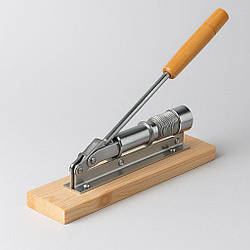 Механічний універсальний горіх - легкість у кожному клацанні