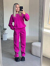 Жіночий вельветовий костюм з довгим рукавом та брюками