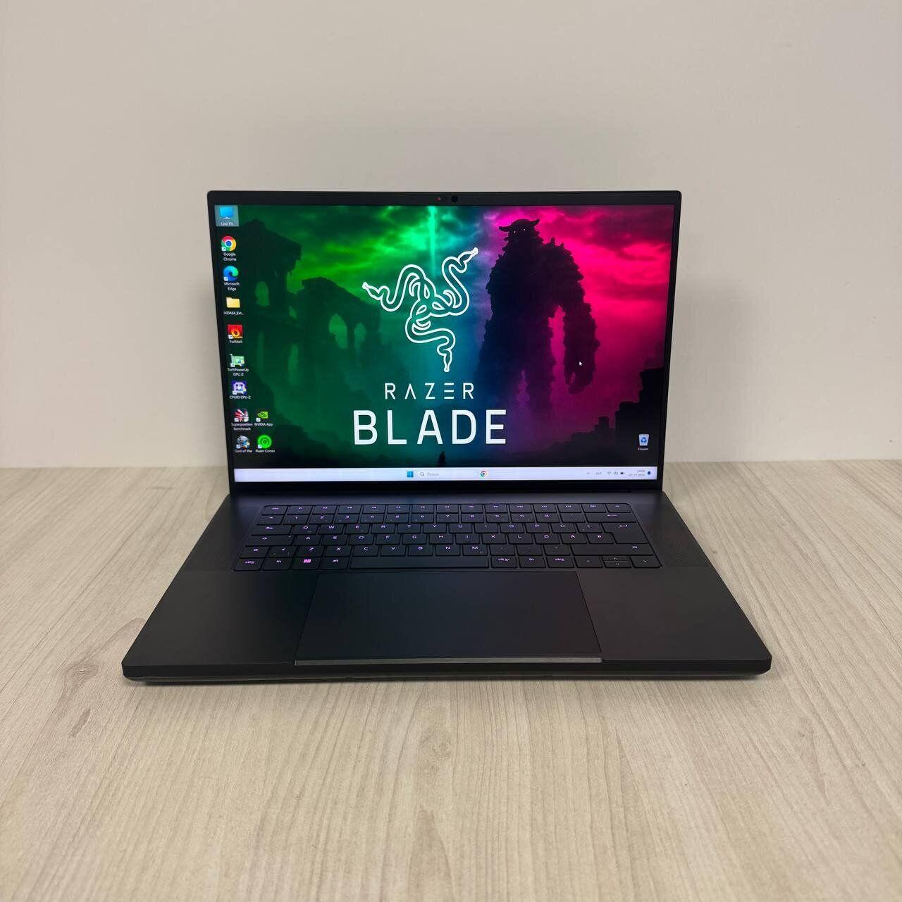 Б/в Ігровий ноутбук Razer Blade 16 RZ09-0483 16" 3840x2400 Mini| i9-13950HX| 32GB RAM| 2000GB SSD NVMe| RTX 4090 16GB
