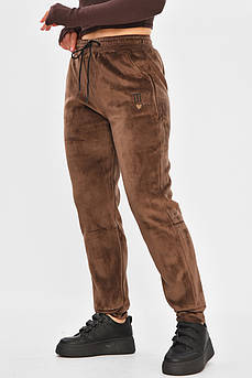 Спортивні штани жіночі на штучному хутрі темно-коричневого кольору 207339M