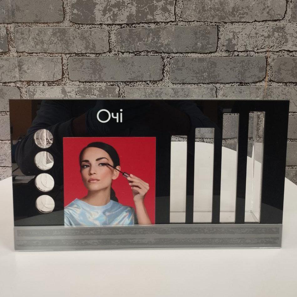 Баркета акрилова під косметику для очей з брендуванням та цінникотримачем 320х180х73 мм