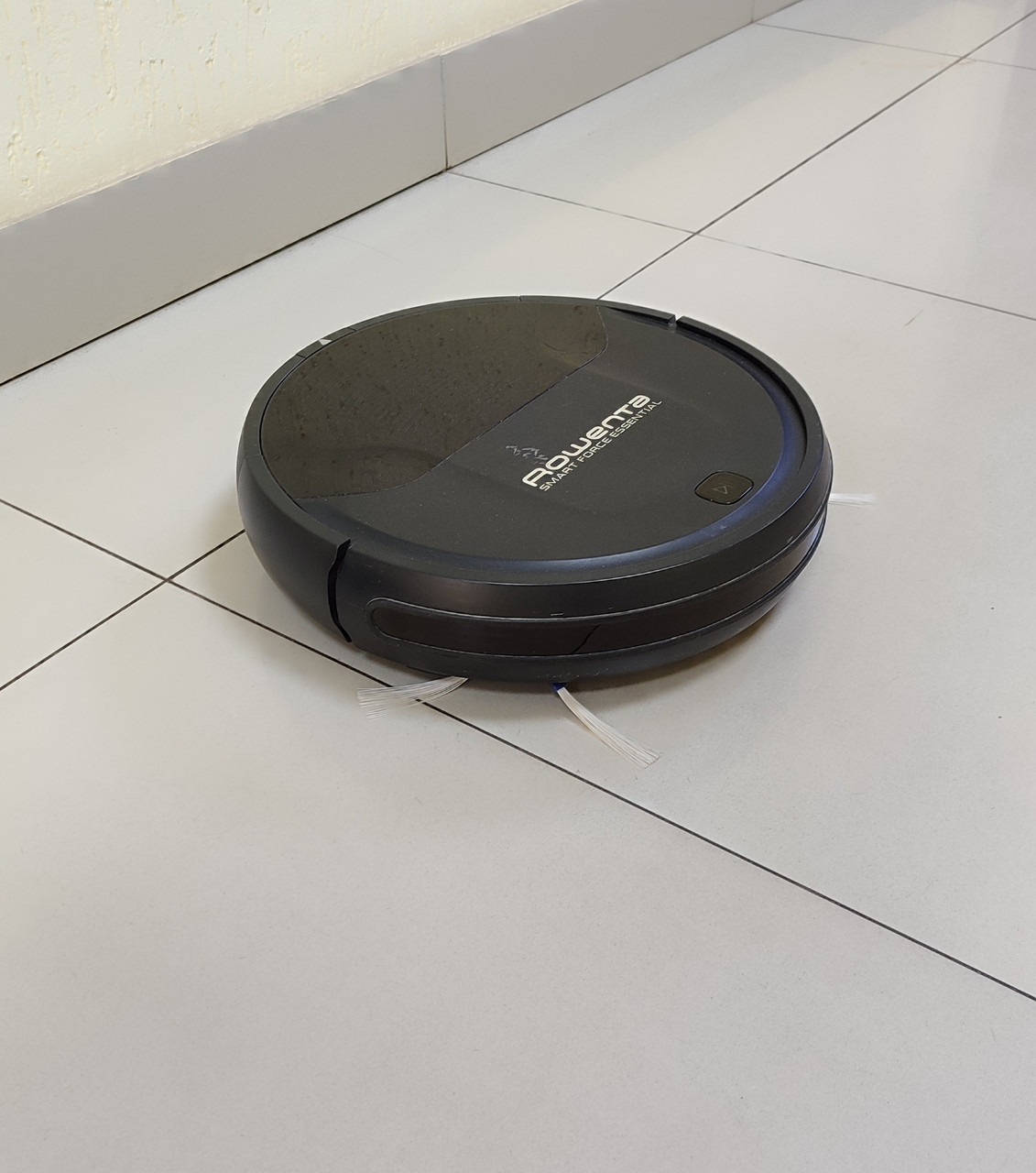 Робот-пилосос бу, миючий Rowenta RR6925WH із Німеччини з гарантією, фото 1