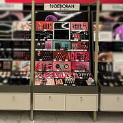 POS-стенд для косметики зі з'ємними баркетами 700х1700х500 мм