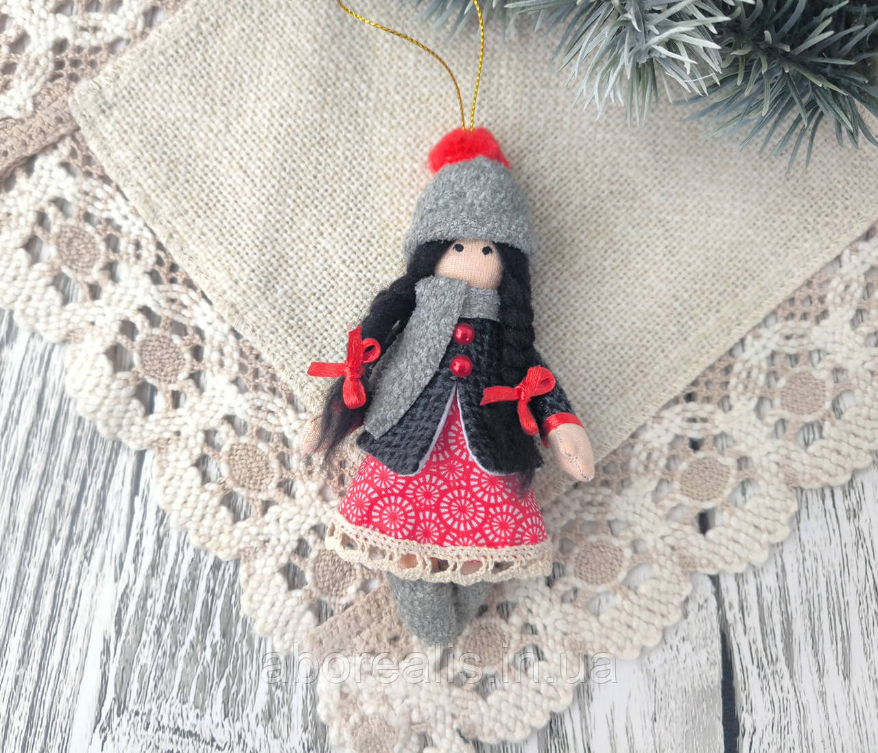 Іграшка на ялинку "Дівчинка в сірому пальто", фото 1