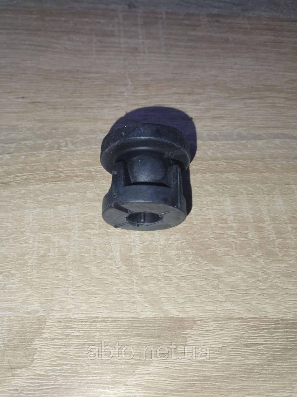 Кріплення подушка радіатора FORD FIESTA V, FUSION з 11.2001 по 12.2012