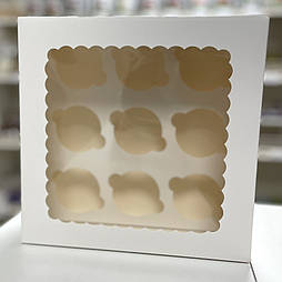 Коробка для 9 капкейків з віконцем 25х25х10 см — біла упаковка для десертів