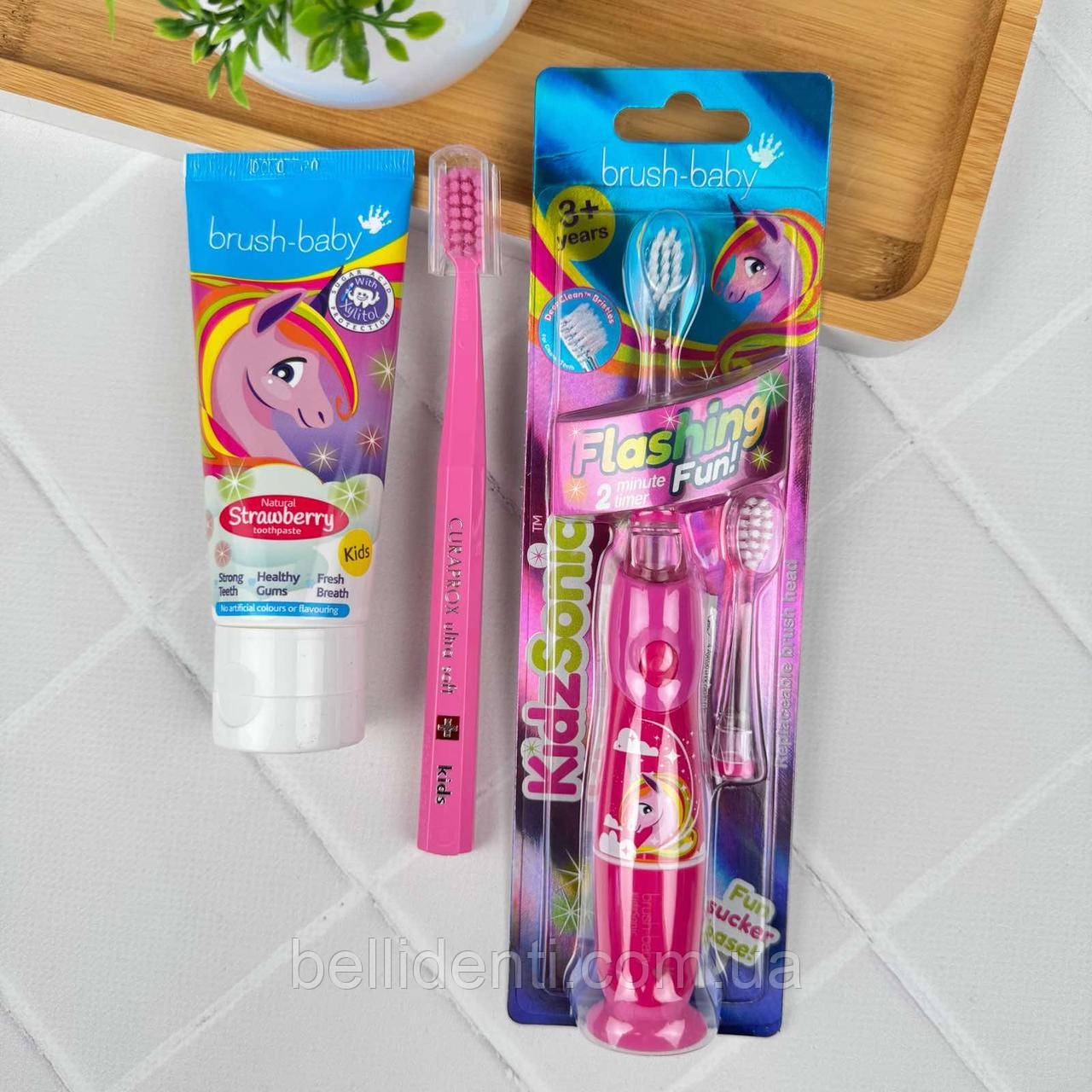 Набір Brush-Baby KidzSonic Curaprox Kids від 4-12 років (паста 50 мл полуниця+2 зубні щітки), єдиноріжка