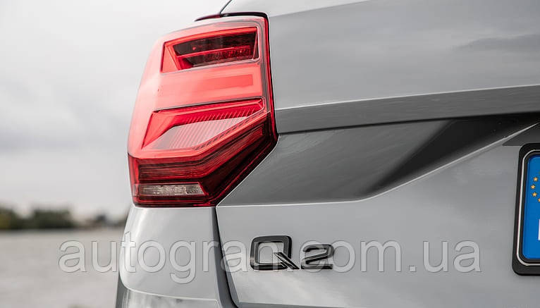 Емблема напис багажника Audi Q2 чорна, фото 1