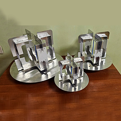 Квадрифілярна антена з відбівачем 2100-2300 МГц (для РЕБ систем)