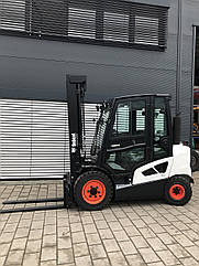 Дизельний вилковий навантажувач Bobcat D25S-9