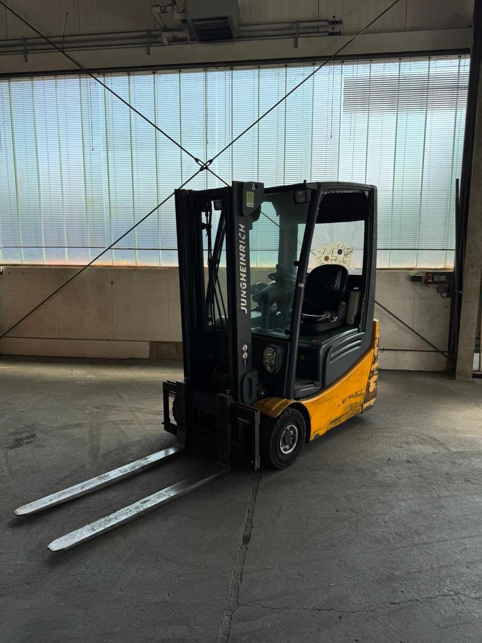 Електричний вилковий навантажувач Jungheinrich EFG 215, фото 1