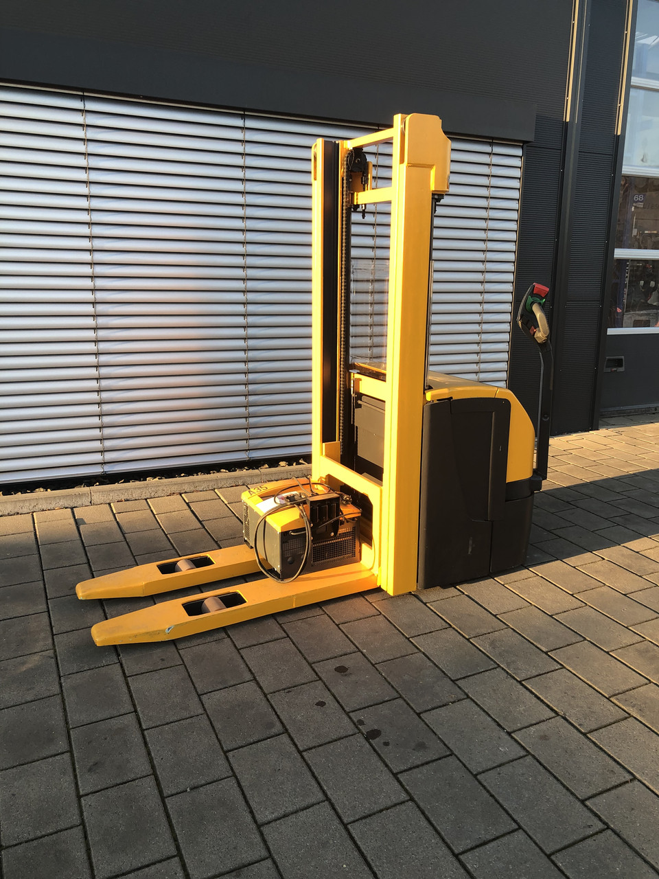 Штабелер електричний Jungheinrich WP16, фото 1