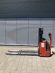 Штабелер електричний Linde L12