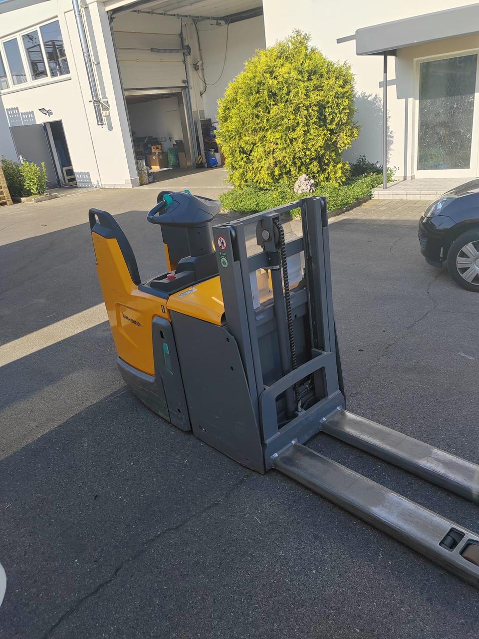 Штабелер електричний Jungheinrich ERD 220, фото 1