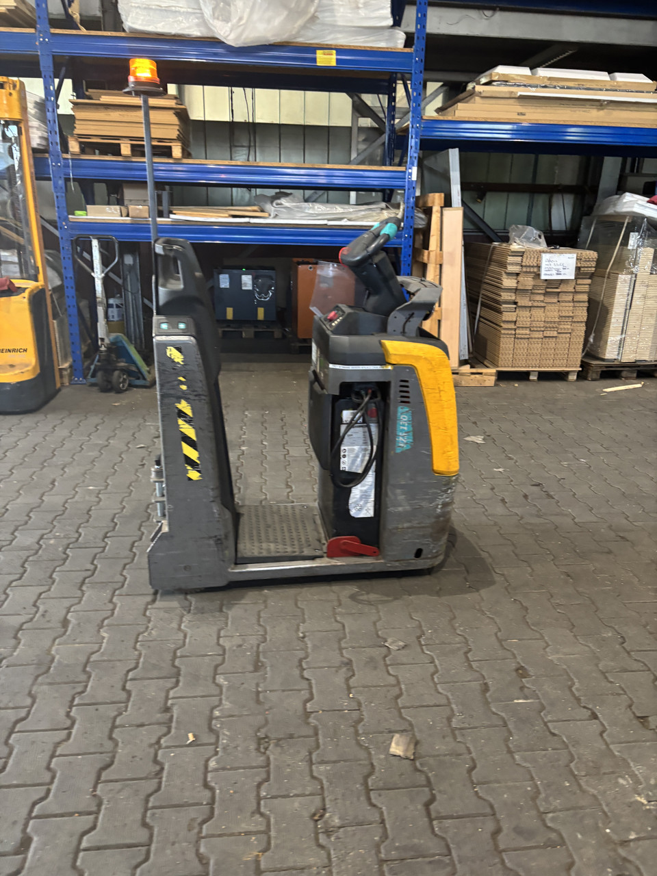 Електричний тягач Jungheinrich EZS130, фото 1