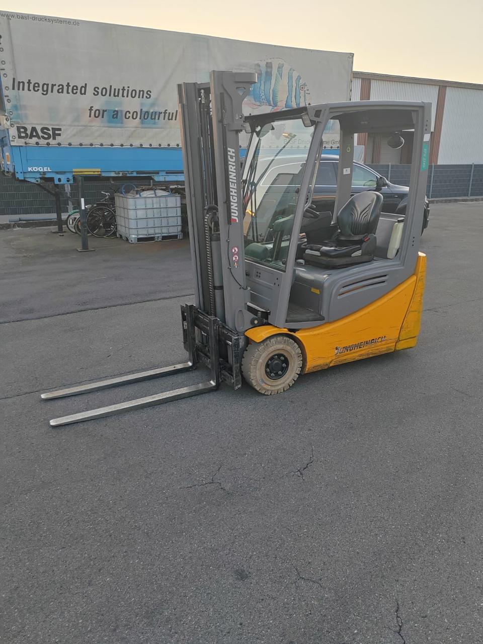 Електричний вилковий навантажувач Jungheinrich EFG216k, фото 1