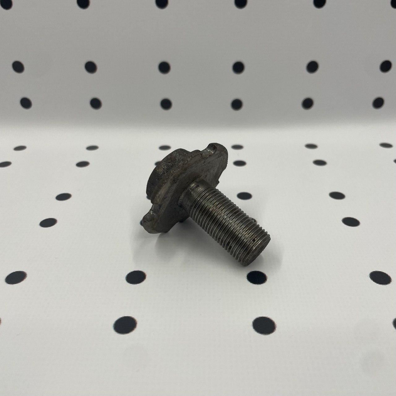 Болт вторинного вала ЮМЗ, фото 1