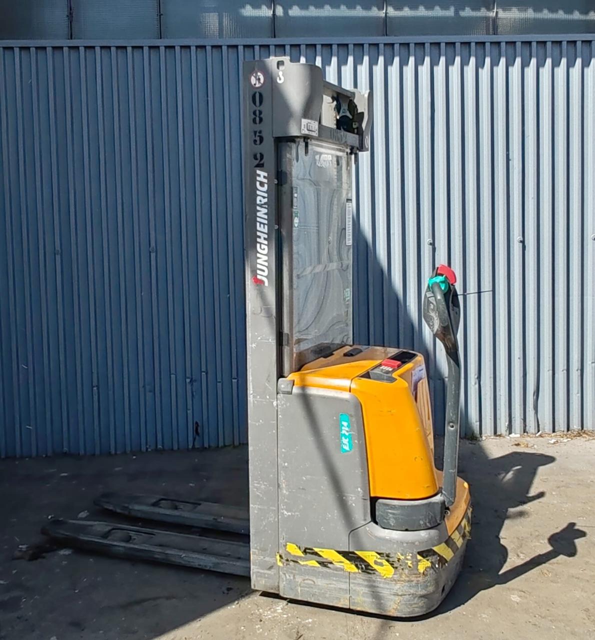 Штабелер електричний Jungheinrich EJC 214 1.4t/ 3.2m/ 2535mh/ 2018yy, фото 1