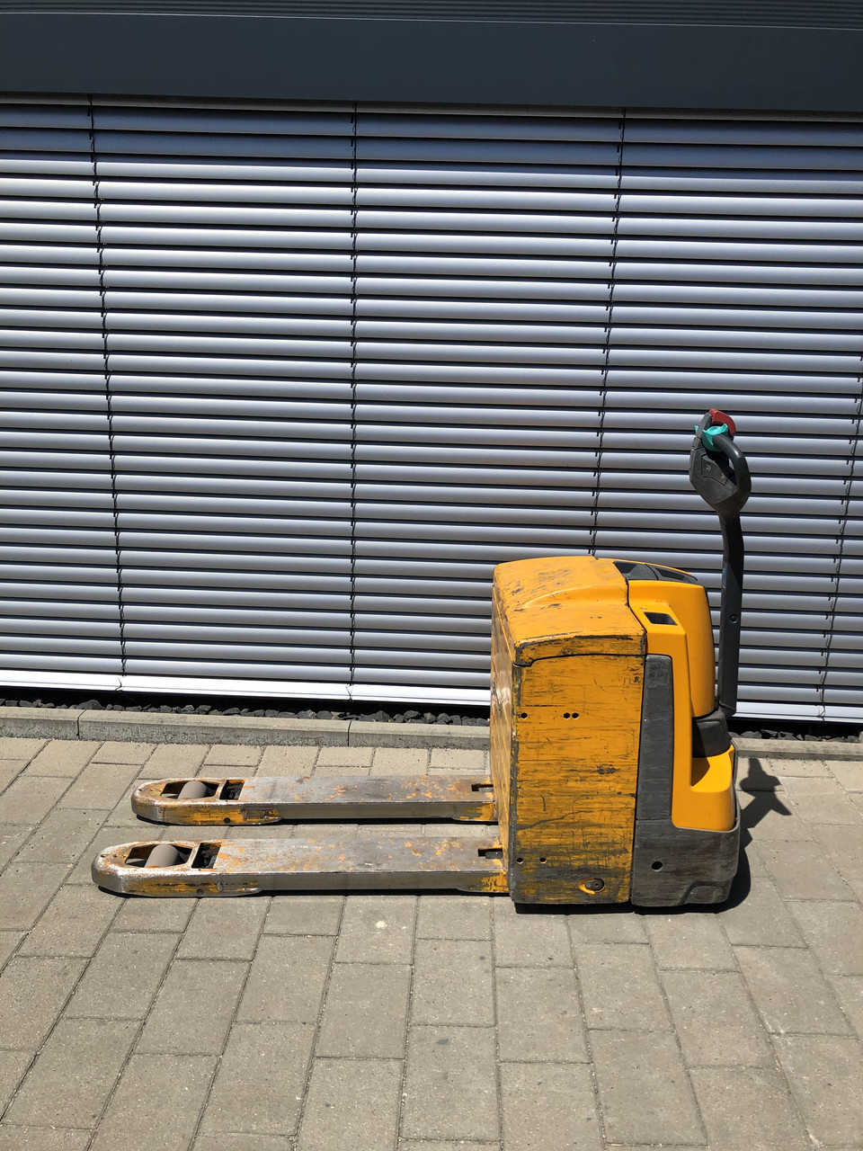 Електричний візок Jungheinrich EJE 220 R, фото 1