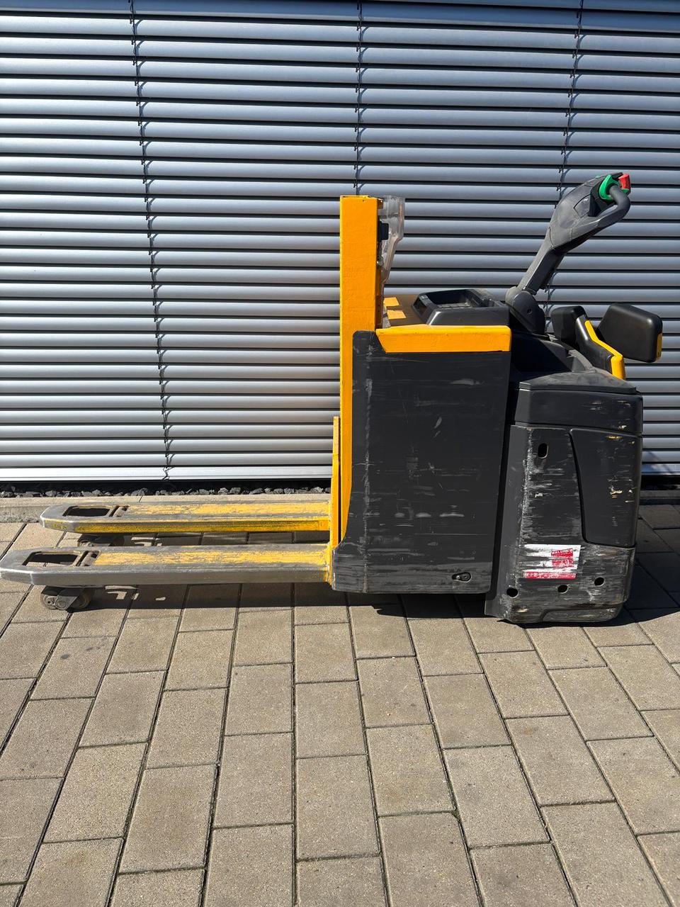 Штабелер електричний Jungheinrich ERD 220, фото 1